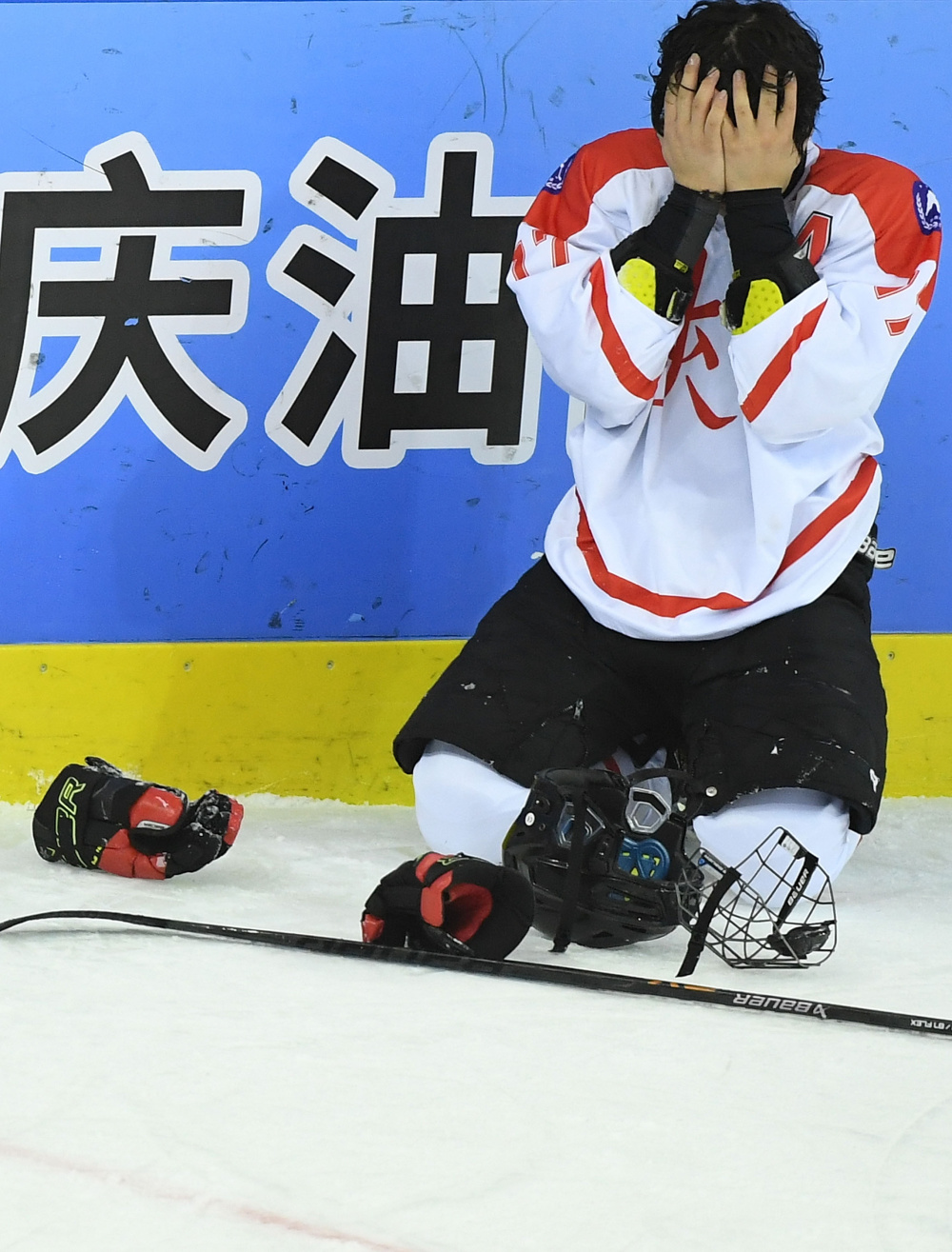 关于冰球选手发挥出色，荣膺最佳MVP的信息